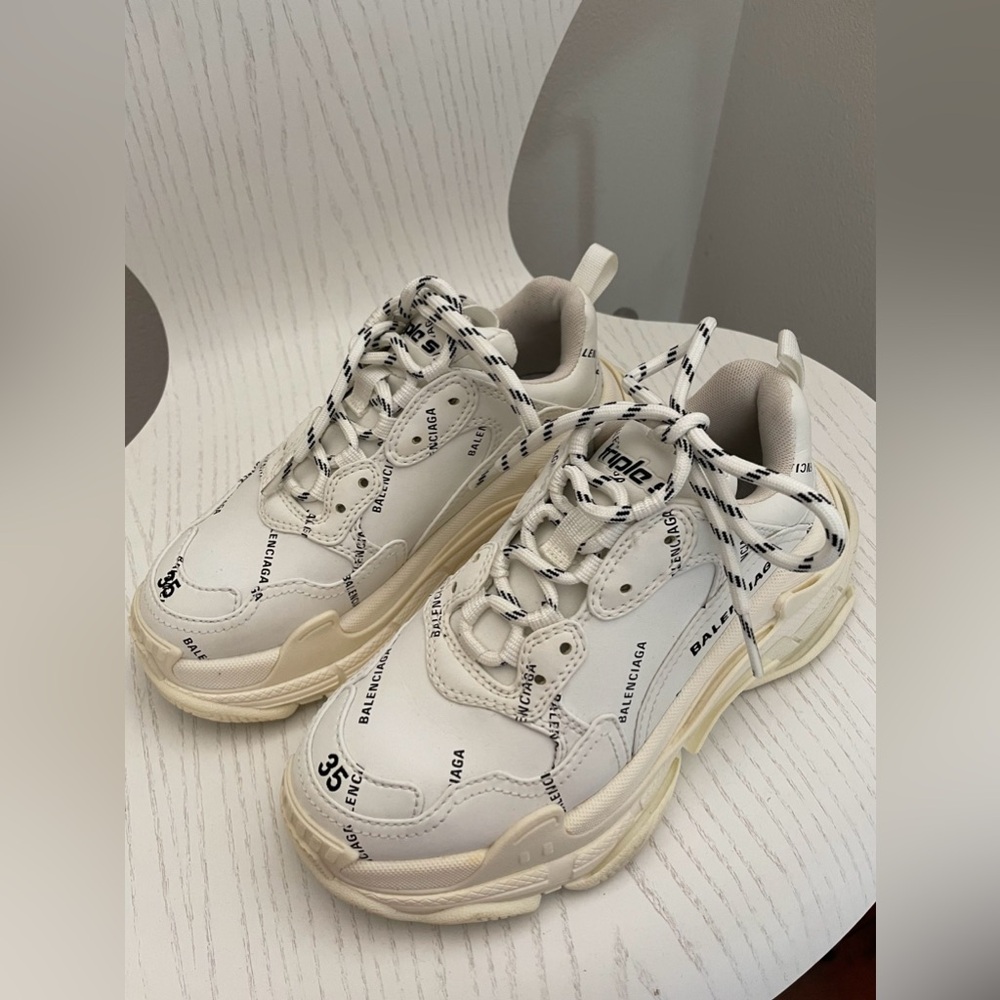 Balenciaga triple s sneakers SZ35